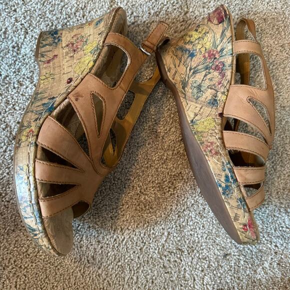 BOC Floral Print Tan Leather Cork Wedge Sandals Size 10 w/ Buckle Ankle Strap - Picture 7 of 10